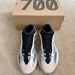 Yeezy 700 V3 Kyanite